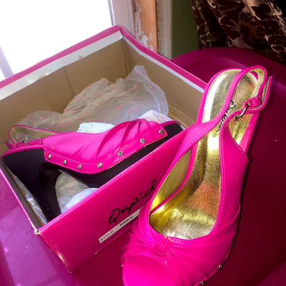 Pink - Picture 2 of 2